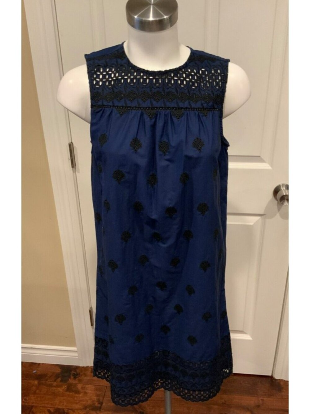 Vineyard Vines Navy Blue Shell & Geometric Embroidered Shift Dress, Size XS
